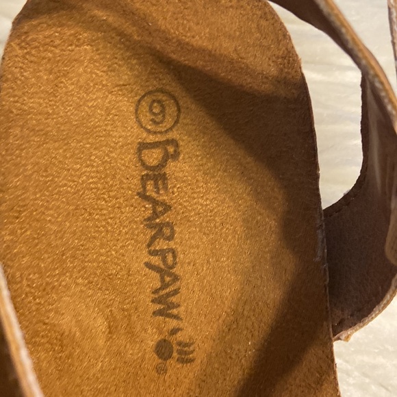 Bearpaw Sandals size 6 brand new with tags color light brown  (G8) - Picture 4 of 12